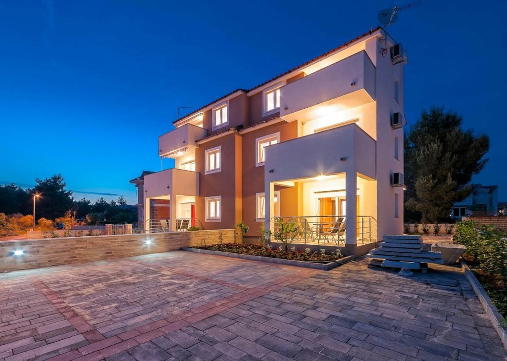 Apartments Hrvoje Vodice Exterior foto